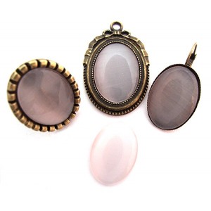 https://www.deida.ro/5140-7440-thickbox/cabochon-sticla-cat-eye-alb-rozaliu-2518mm.jpg